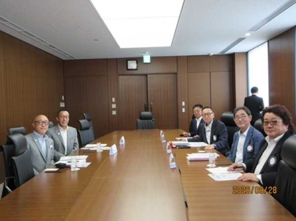ガバナー公式訪問報告